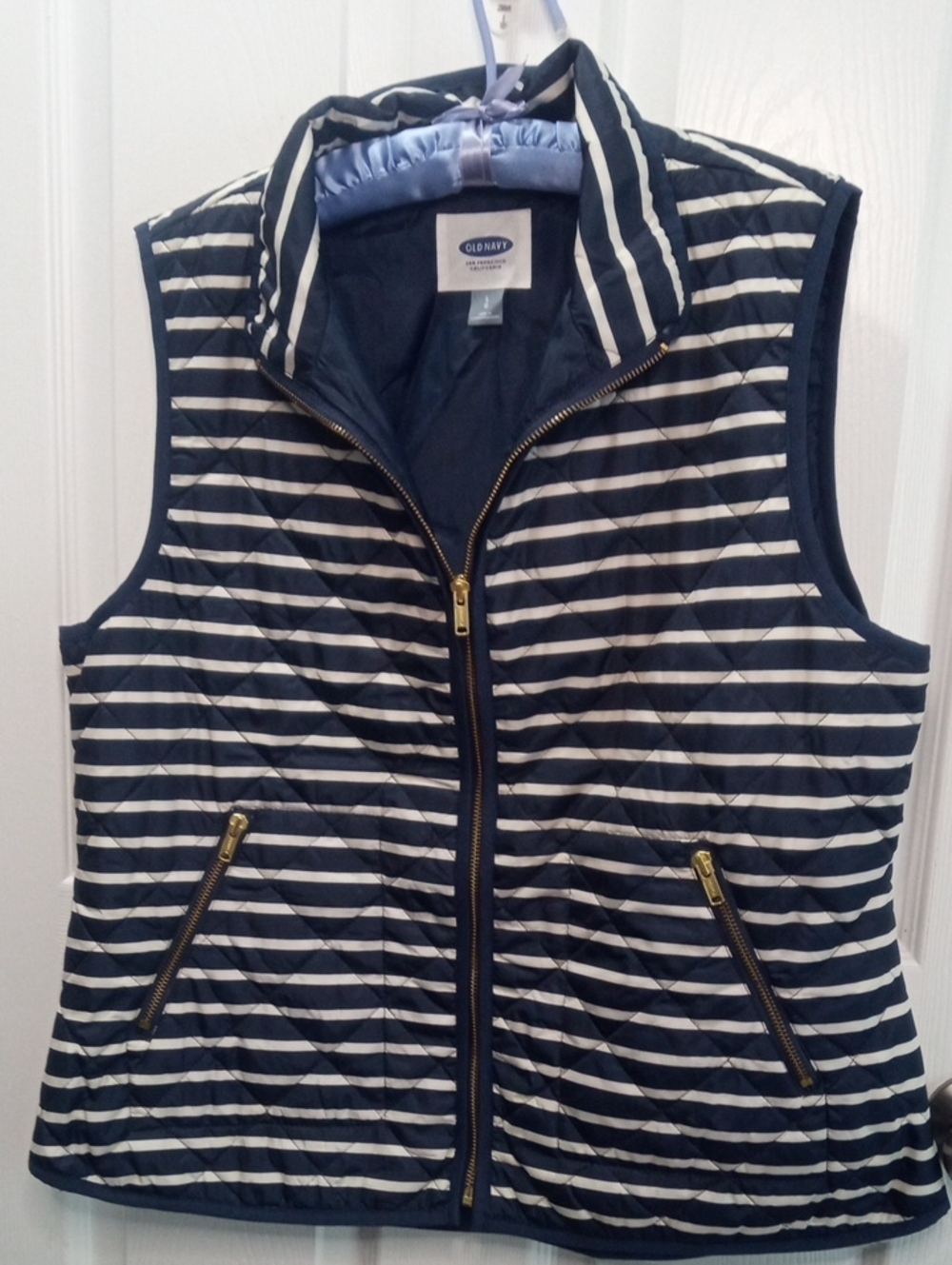 OLD NAVY LIGHTWEIGHT VEST